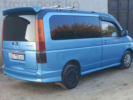 Honda Stepwgn, 2003 — photo 1