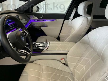 BMW i7, 2022 — фото 17