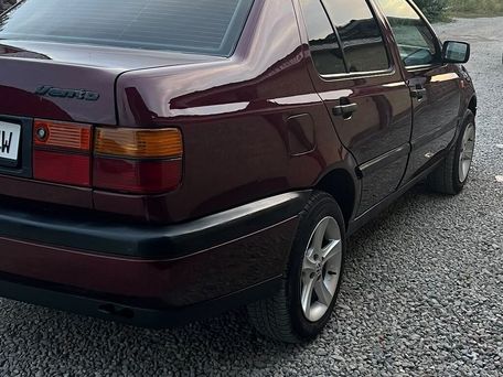 Volkswagen Vento, 1995 — фото 4