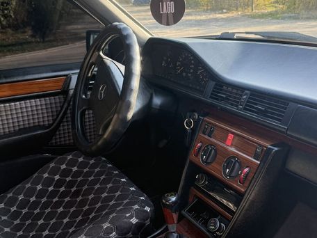Mercedes-Benz W124, 1994 — photo 8