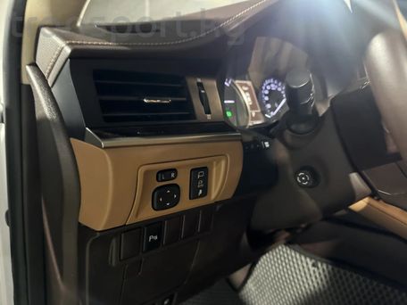 Lexus ES, 2017 — photo 14