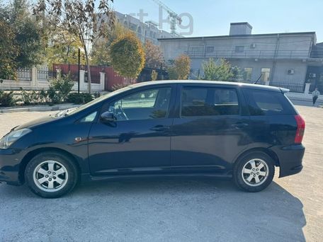 Toyota Wish, 2003 — photo 2