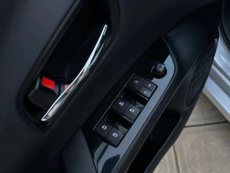 Toyota Prius, 2017 — фото 11