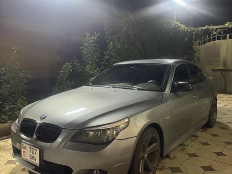 BMW 5 серии, 2005 — 照片 9