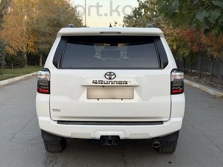 Toyota 4Runner, 2019 — photo 4