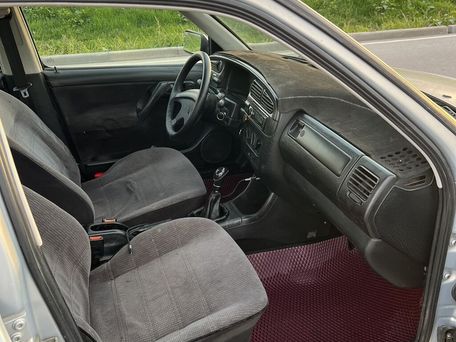 Volkswagen Vento, 1993 — 照片 12