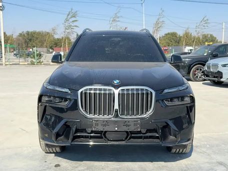BMW X7, 2026 — фото 1