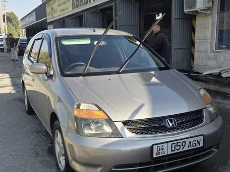 Honda Stream, 2001 — 照片 2