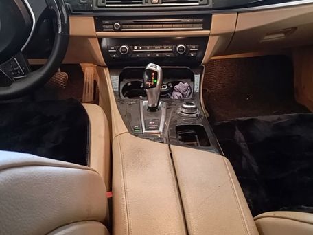 BMW 5 серии, 2011 — 照片 10