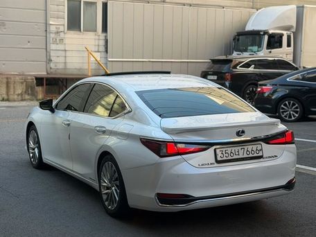 Lexus ES, 2020 — photo 2