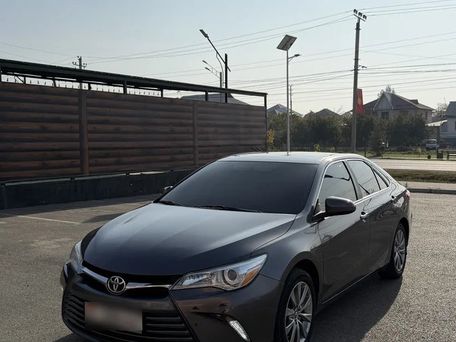 Toyota Camry, 2016 — photo 1