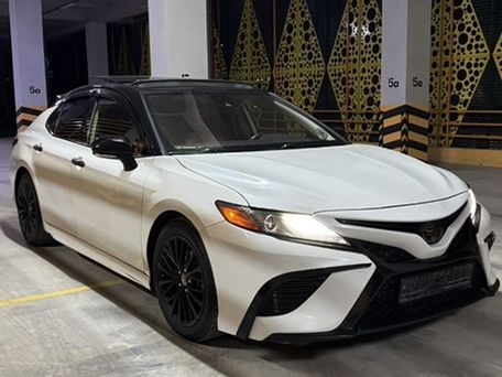 Toyota Camry, 2019 — photo 2