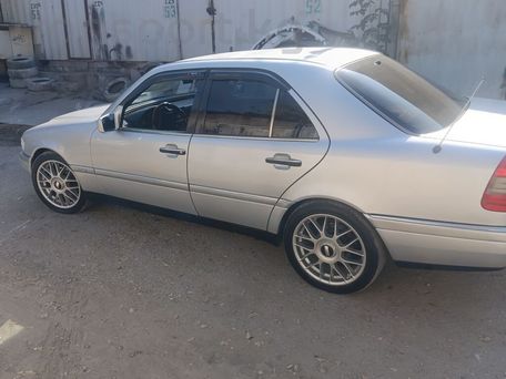 Mercedes-Benz E-Класс, 1994 — 照片 4