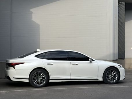 Lexus LS, 2018 — 照片 3
