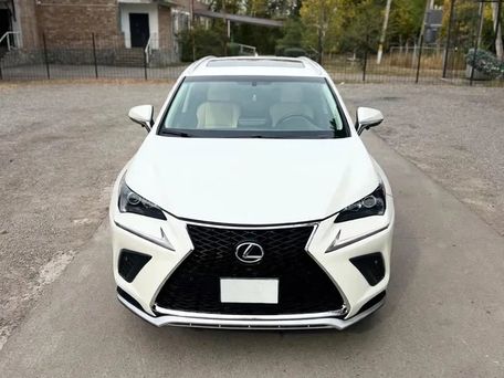 Lexus NX, 2017