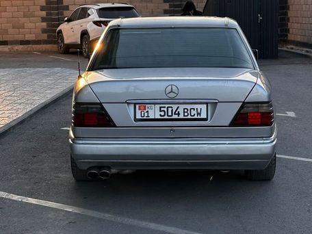 Mercedes-Benz W124, 1993 — photo 6