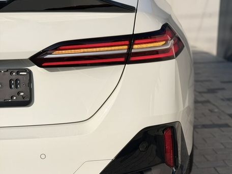 BMW 5 Series, 2024 — photo 7