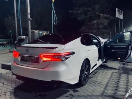 Toyota Camry, 2020 — photo 3