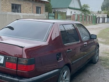 Volkswagen Vento, 1992 — photo 5
