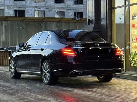 Mercedes-Benz E-Class, 2019 — photo 4