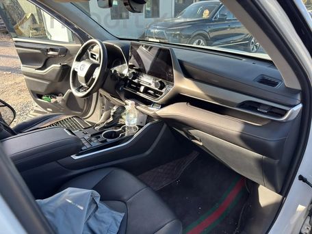 Toyota Highlander, 2023 — photo 12