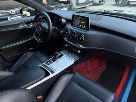 Kia Stinger, 2018 — photo 5