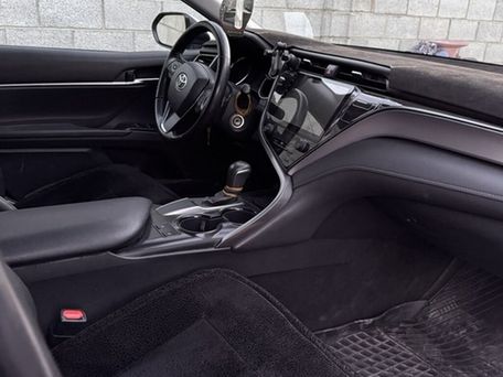 Toyota Camry, 2020 — 照片 2