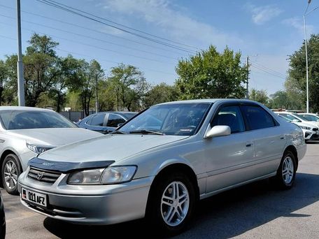 Toyota Camry, 2000 — сүрөт 8
