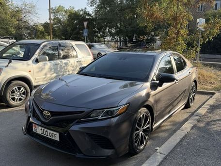 Toyota Camry, 2020 — 照片 1