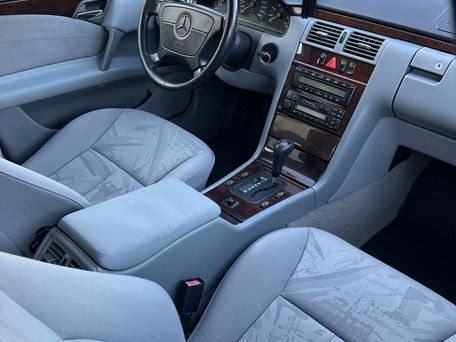 Mercedes-Benz E-Класс, 1996 — 照片 9