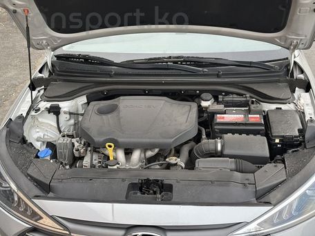 Hyundai Avante, 2019 — photo 13