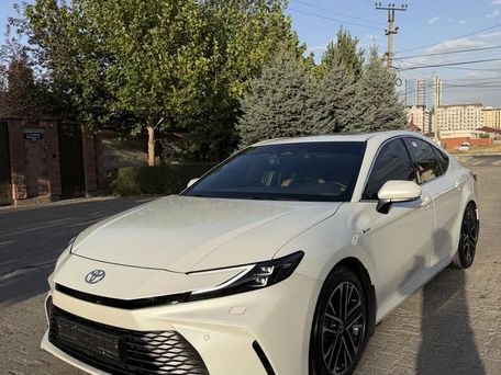 Toyota Camry, 2025