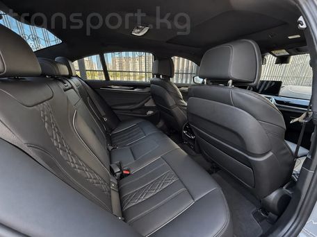 BMW 5 Series, 2021 — photo 7