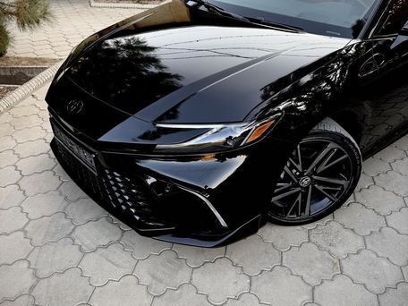 Toyota Camry, 2025 — 照片 2