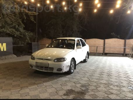Hyundai Accent, 1998