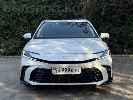 Toyota Camry, 2025 — 照片 1