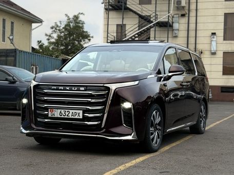 Toyota Alphard, 2024 — фото 1