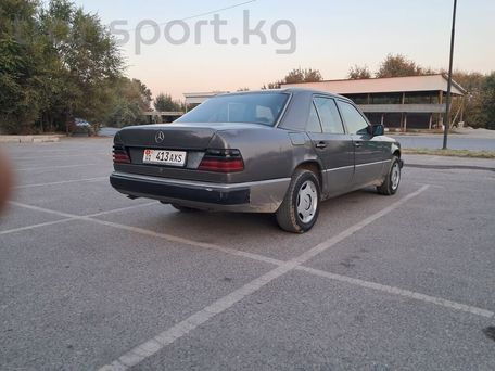 Mercedes-Benz W124, 1990 — 照片 4