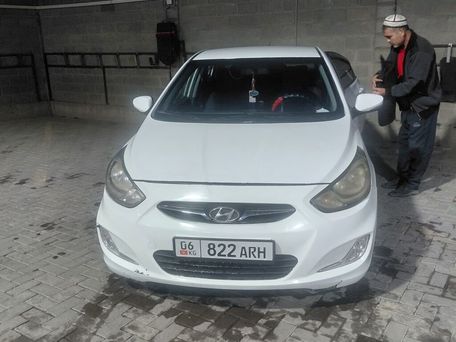 Hyundai Accent, 2011 — 照片 17