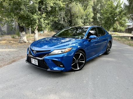 Toyota Camry, 2018 — фото 1