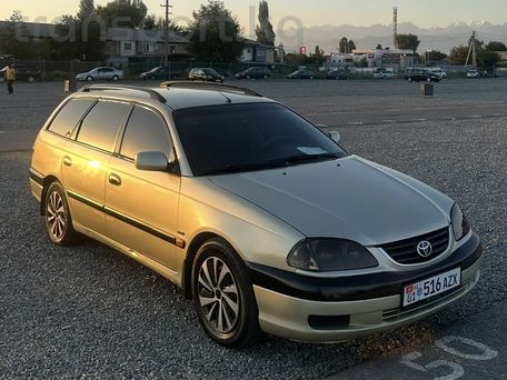 Toyota Avensis, 2001 — сүрөт 1
