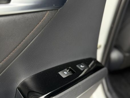 Toyota Camry, 2019 — 照片 7