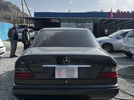 Mercedes-Benz E-Класс, 1995 — 照片 3