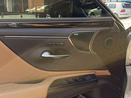 Lexus ES, 2021 — 照片 8