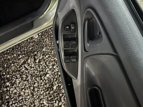 Toyota Vitz, 2001 — сүрөт 10