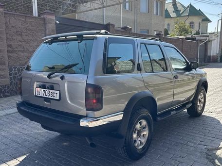 Nissan Pathfinder, 1998 — 照片 5