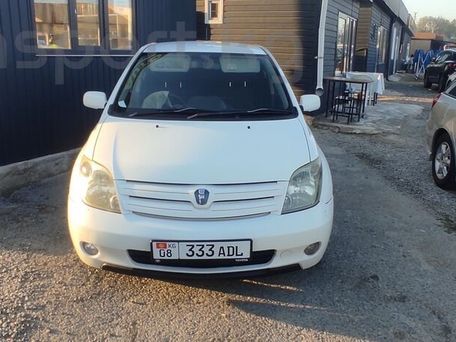 Toyota Ist, 2003 — photo 1