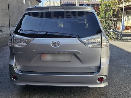 Toyota Sienna, 2017 — фото 4
