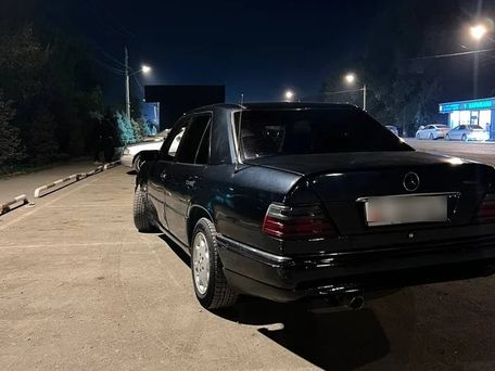 Mercedes-Benz E-Класс, 1994 — photo 2