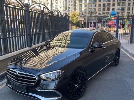 Mercedes-Benz E-Class, 2021 — photo 1